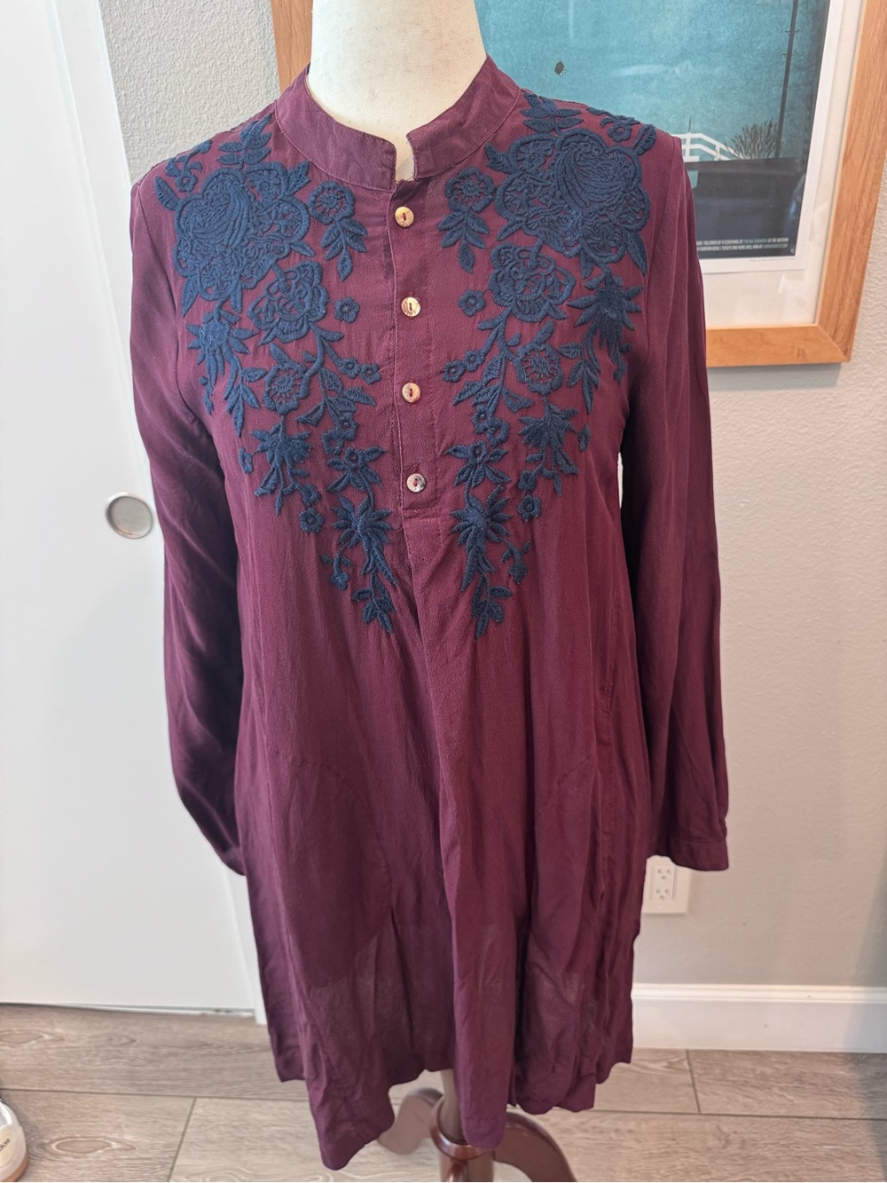 Johnny Was Burgundy Silk Crepe Tunic Dress with Blue Embroidery Size Medium